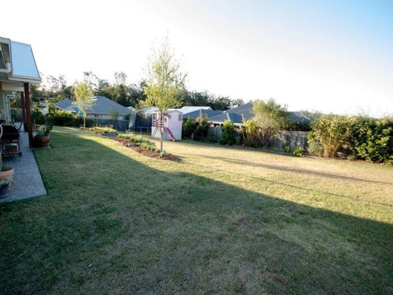 12 Chalmers Court, Samford Village QLD 4520