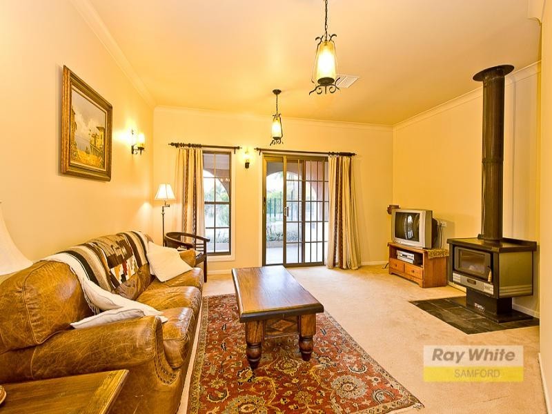 30 Richards Road, Camp Mountain QLD 4520