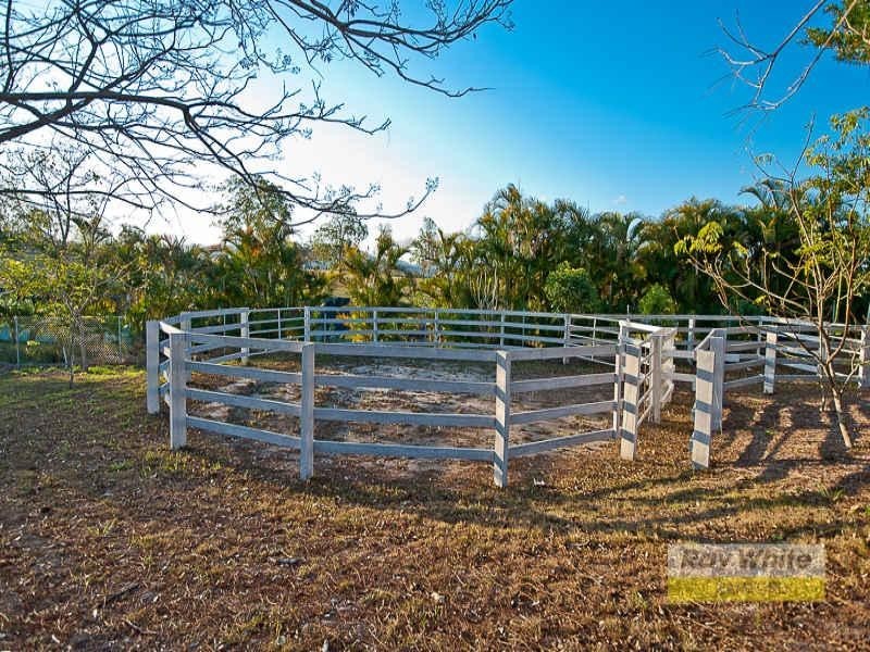 30 Richards Road, Camp Mountain QLD 4520