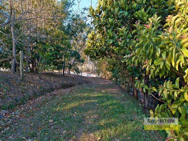 30 Richards Road, Camp Mountain QLD 4520