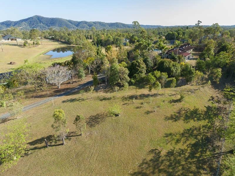 30 Richards Road, Camp Mountain QLD 4520