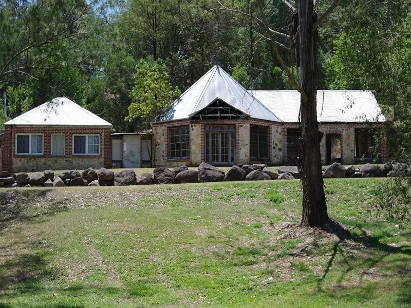 51 Burton Lane, Samford Valley QLD 4520