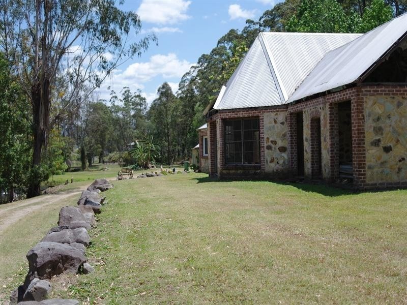 51 Burton Lane, Samford Valley QLD 4520