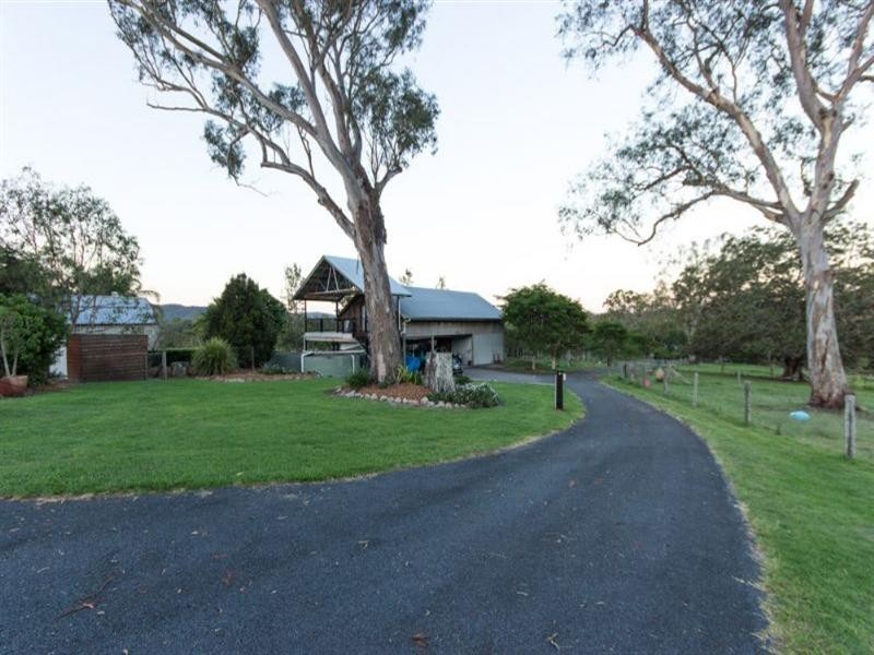 3 Les Douglas Court, Camp Mountain QLD 4520