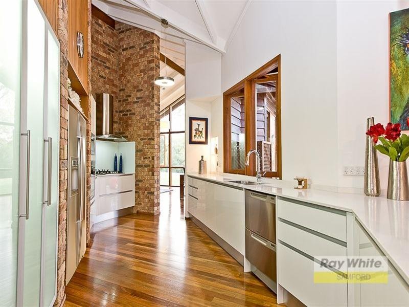 52 Camp Mountain Road, Camp Mountain QLD 4520