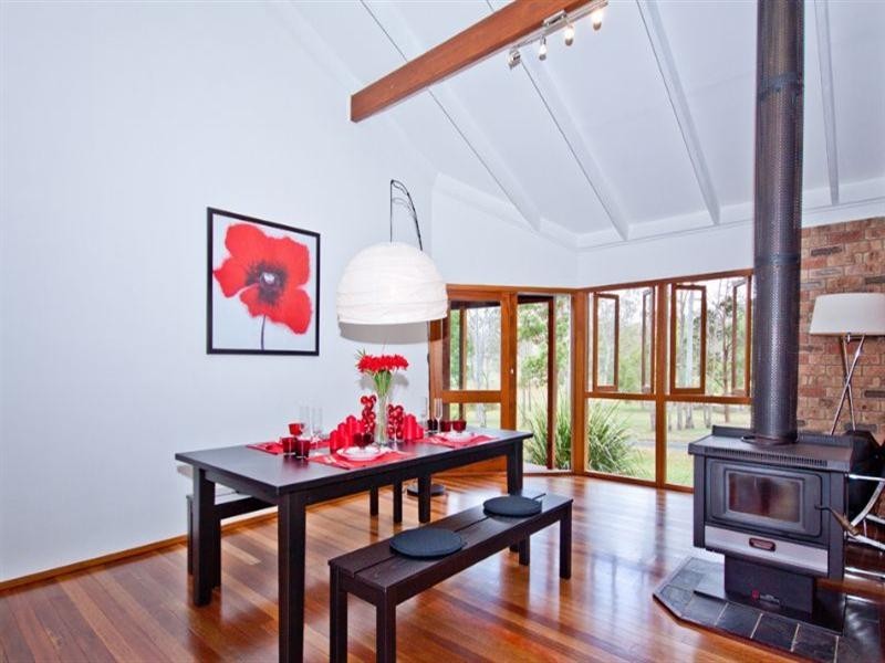 52 Camp Mountain Road, Camp Mountain QLD 4520