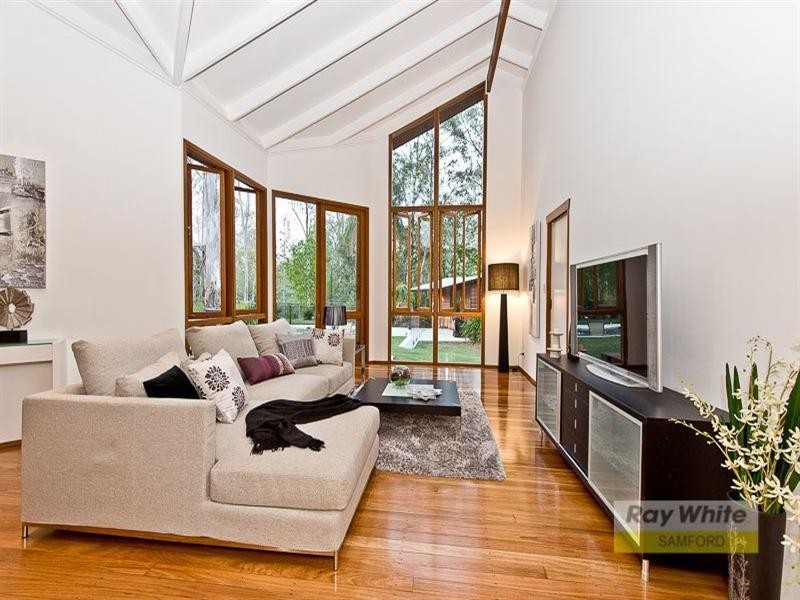 52 Camp Mountain Road, Camp Mountain QLD 4520