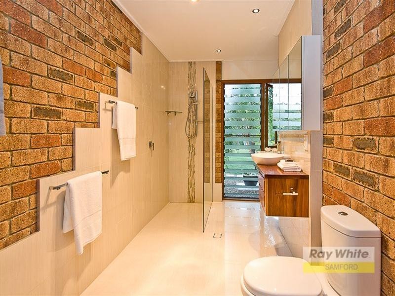 52 Camp Mountain Road, Camp Mountain QLD 4520