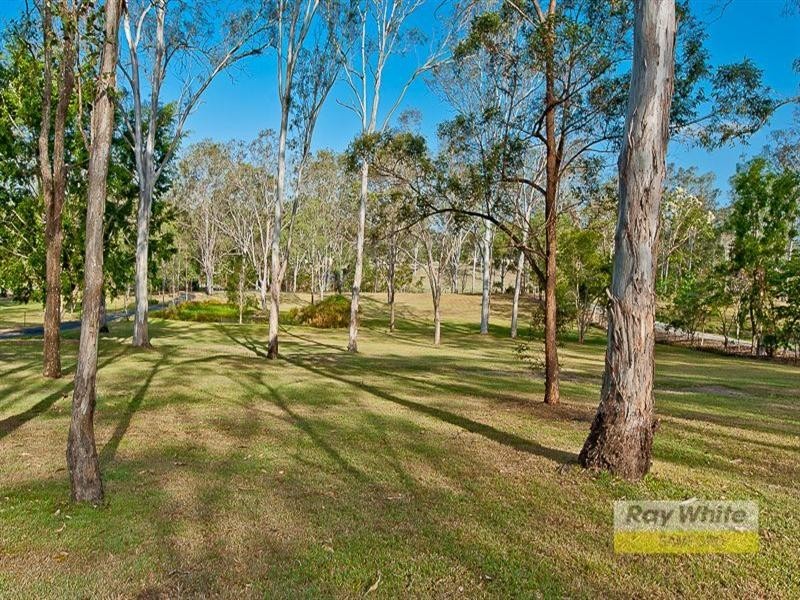 52 Camp Mountain Road, Camp Mountain QLD 4520