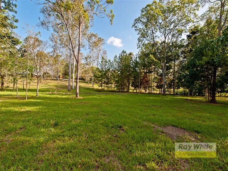 52 Camp Mountain Road, Camp Mountain QLD 4520