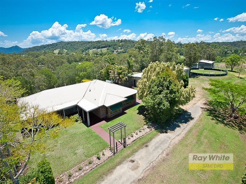 77 Albert Road, Draper QLD 4520
