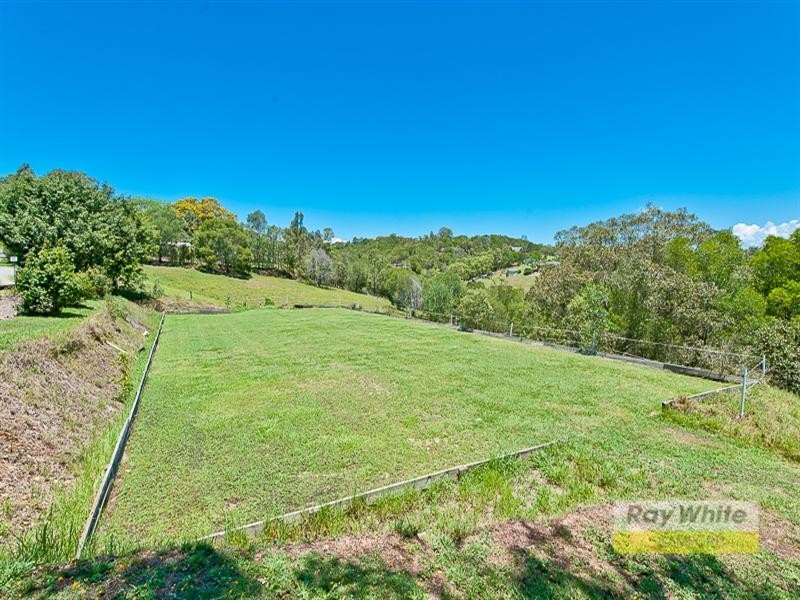 77 Albert Road, Draper QLD 4520