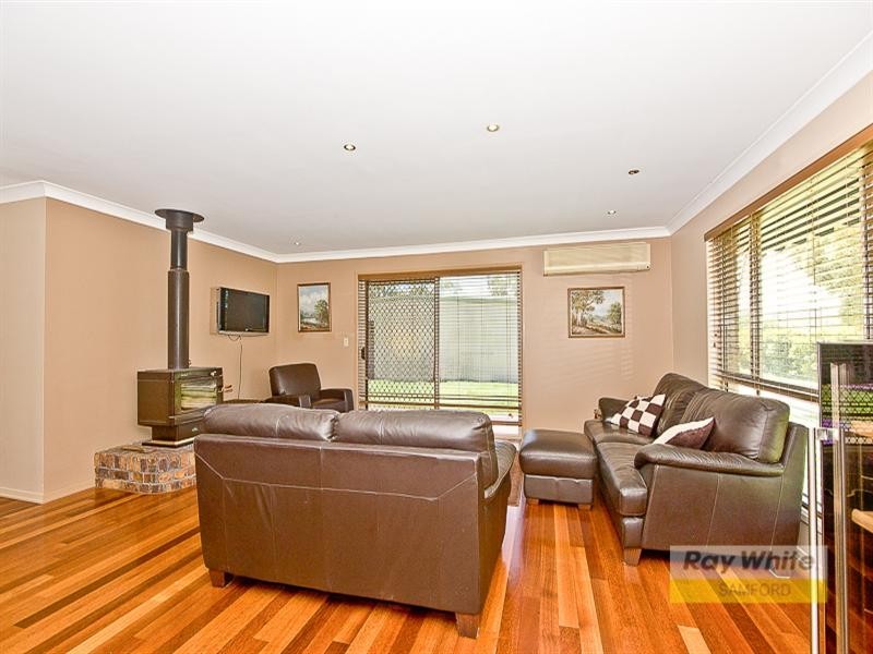 77 Albert Road, Draper QLD 4520