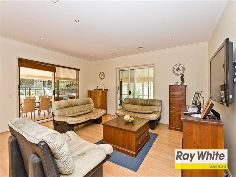 6 Smallwood Court, Samford Valley QLD 4520