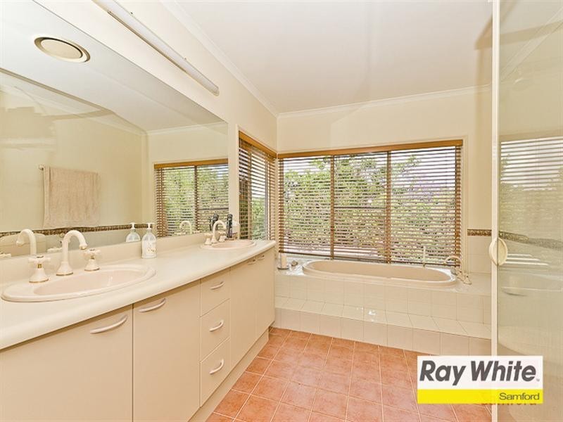 6 Smallwood Court, Samford Valley QLD 4520