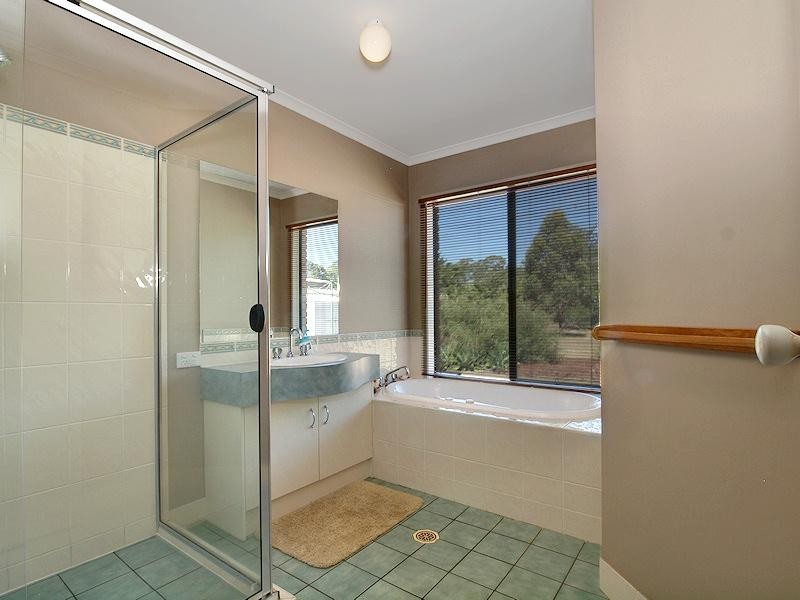 8 Muskwood Court, Highvale QLD 4520