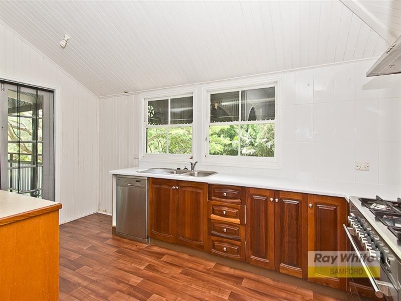 109 Buranda Road, Clear Mountain QLD 4500