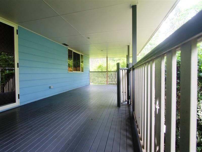 10 Silverwood Court, Ferny Hills QLD 4055