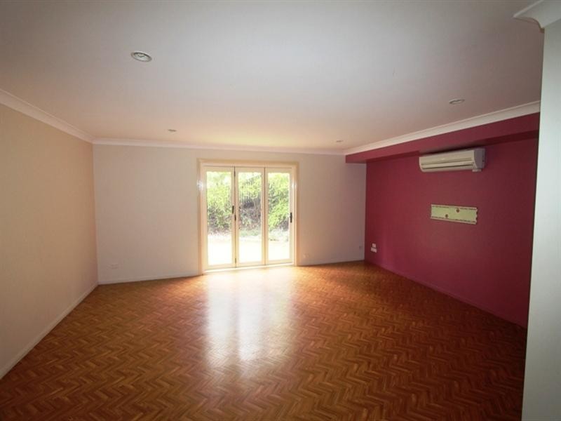 10 Silverwood Court, Ferny Hills QLD 4055