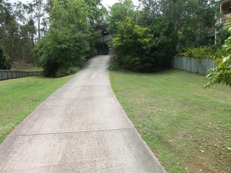 10 Silverwood Court, Ferny Hills QLD 4055