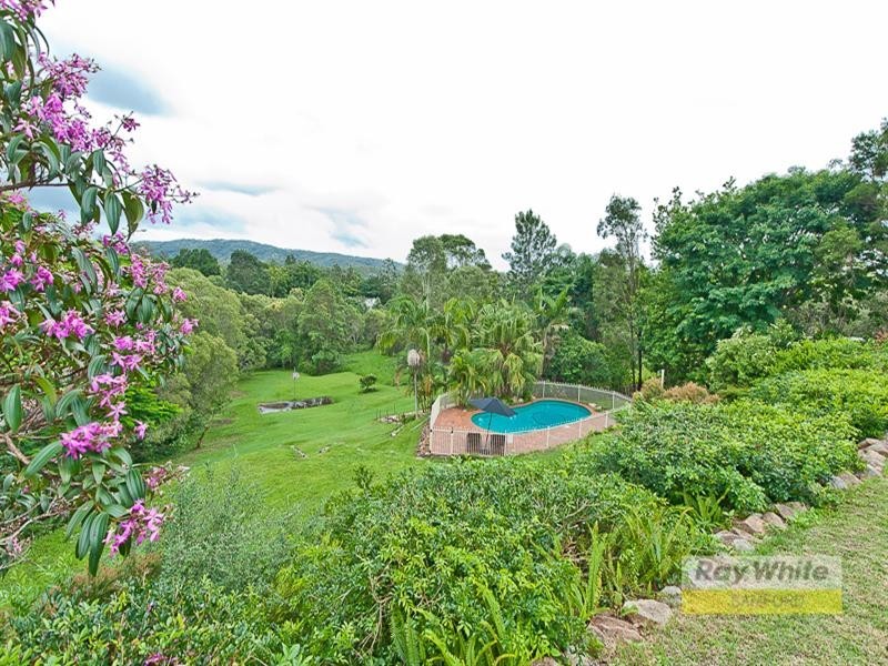 3 Autumnwood Court, Samford Valley QLD 4520