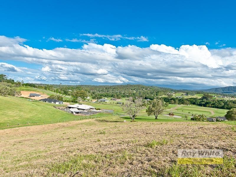 32 Oak River Road, Draper QLD 4520