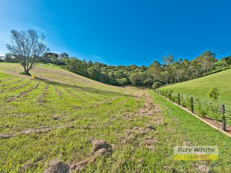 32 Oak River Road, Draper QLD 4520