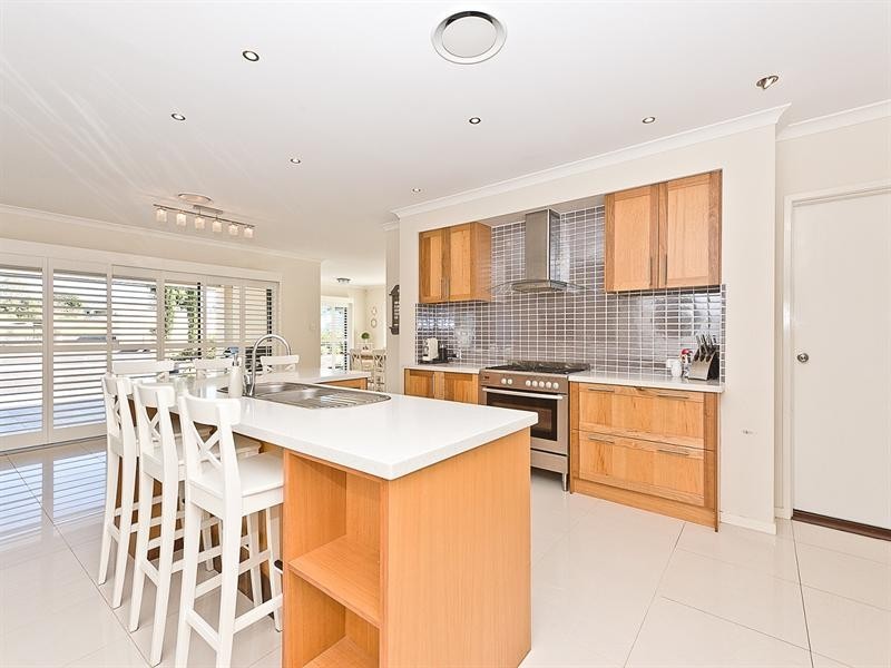 33 Warwick Lane, Samford Valley QLD 4520