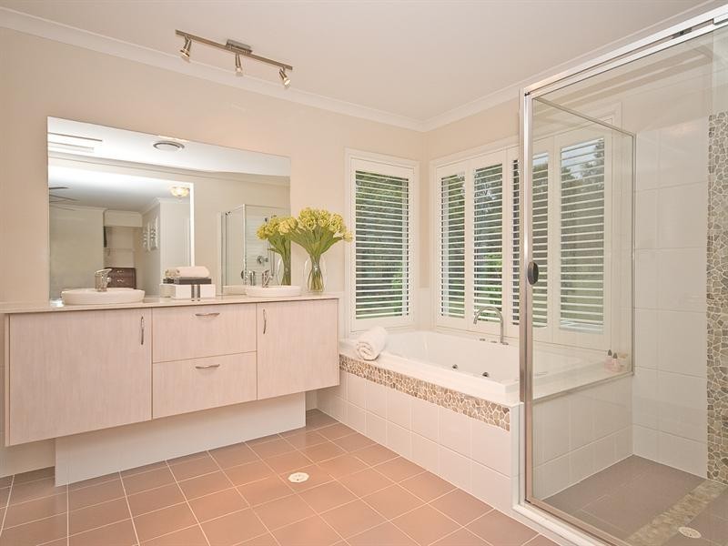 33 Warwick Lane, Samford Valley QLD 4520