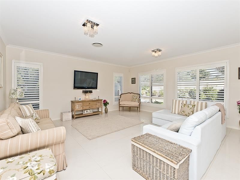 33 Warwick Lane, Samford Valley QLD 4520