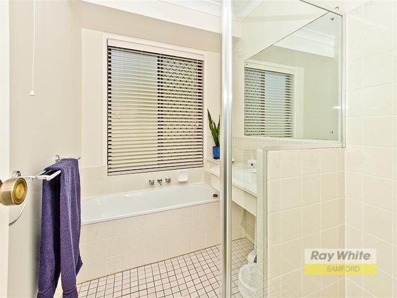 3 Delonix Place, Wights Mountain QLD 4520