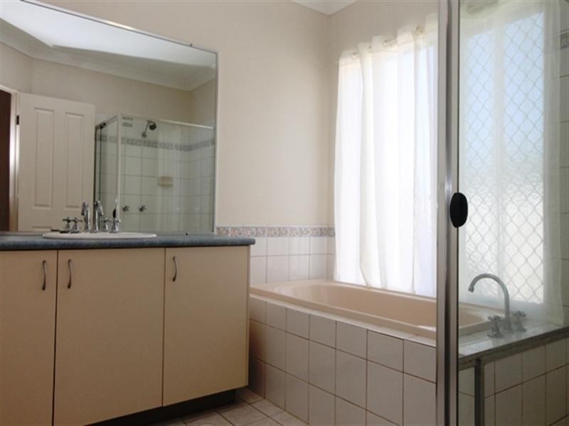 32 Pine Valley Drive, Joyner QLD 4500