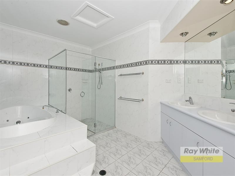 12 Cannington Court, Samford Valley QLD 4520