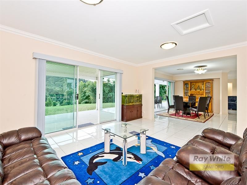 12 Cannington Court, Samford Valley QLD 4520