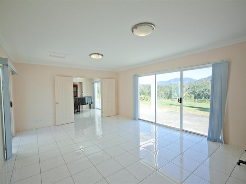 12 Cannington Court, Samford Valley QLD 4520