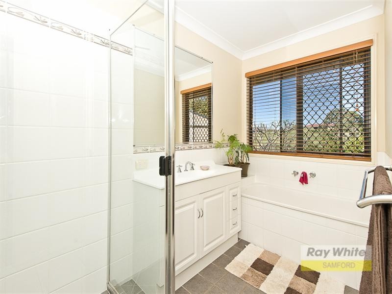 4 Kai Court, Cashmere QLD 4500