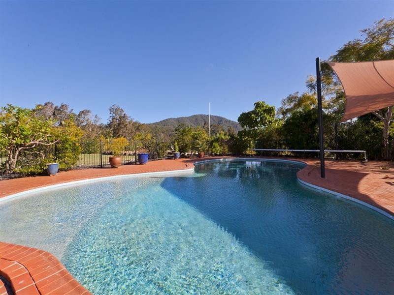 3 Mary Orr Court, Camp Mountain QLD 4520