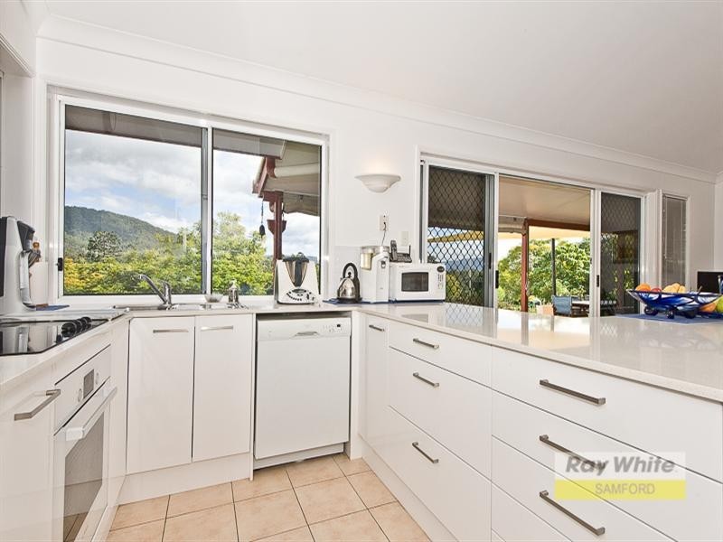 3 Mary Orr Court, Camp Mountain QLD 4520