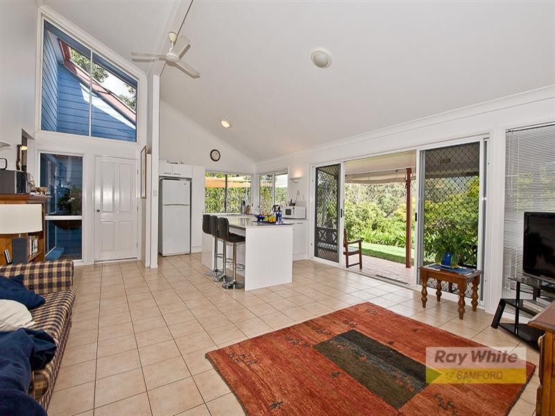 3 Mary Orr Court, Camp Mountain QLD 4520