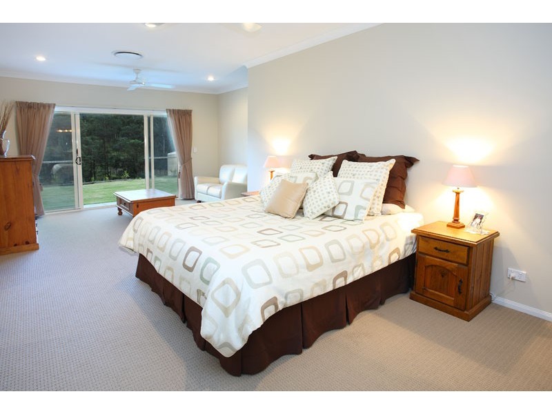 9 Tom Schmidt Drive, Samford QLD 4520