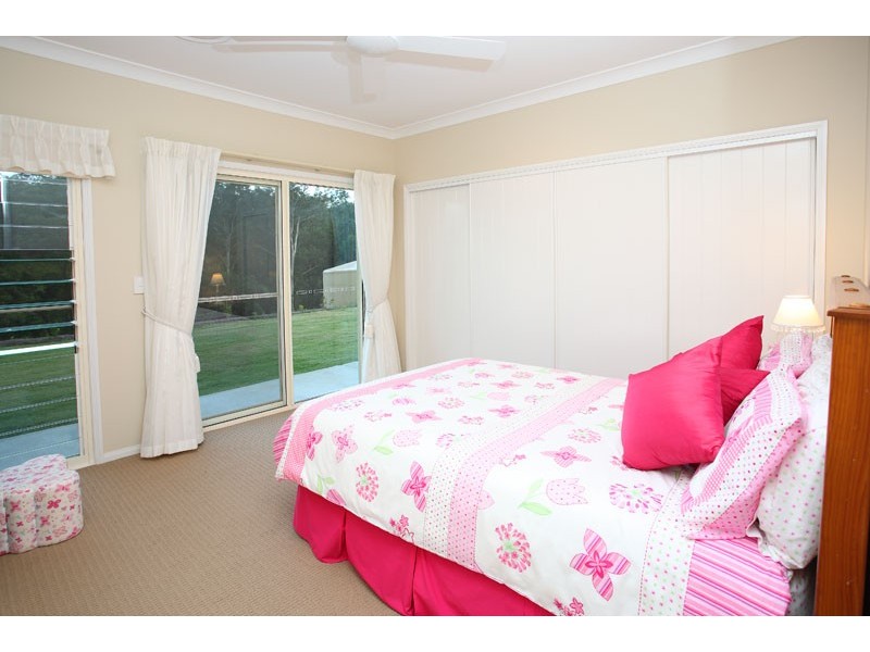 9 Tom Schmidt Drive, Samford QLD 4520