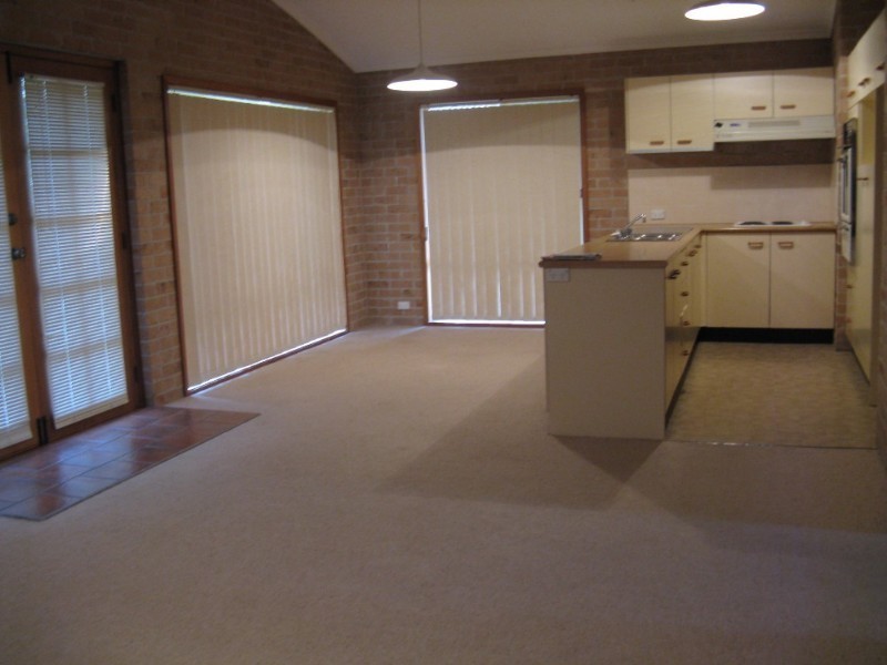 75 Waratah Crescent, Sanctuary Point NSW 2540