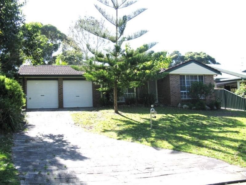 3 Deakin Street, Wrights Beach NSW 2540