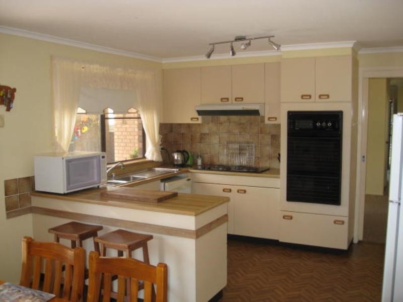 72 Walmer Avenue, Sanctuary Point NSW 2540