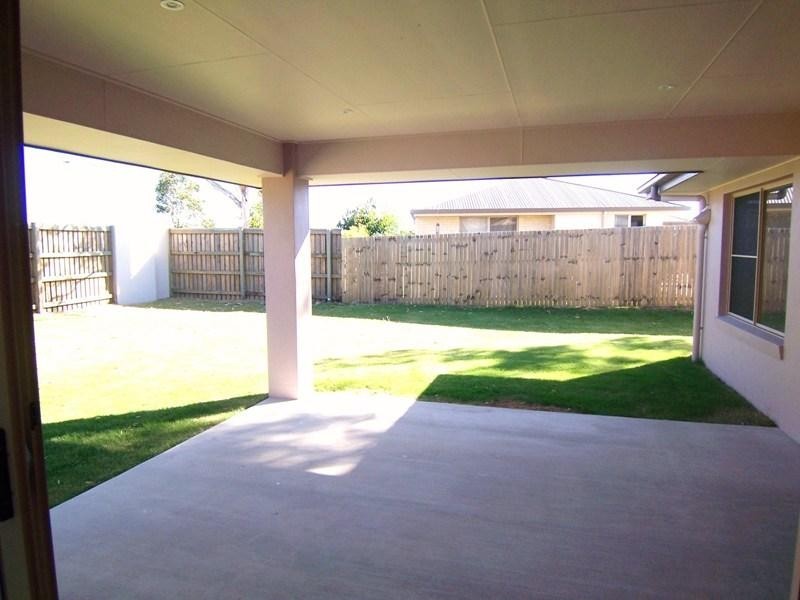 6 Jade Court, Little Mountain QLD 4551