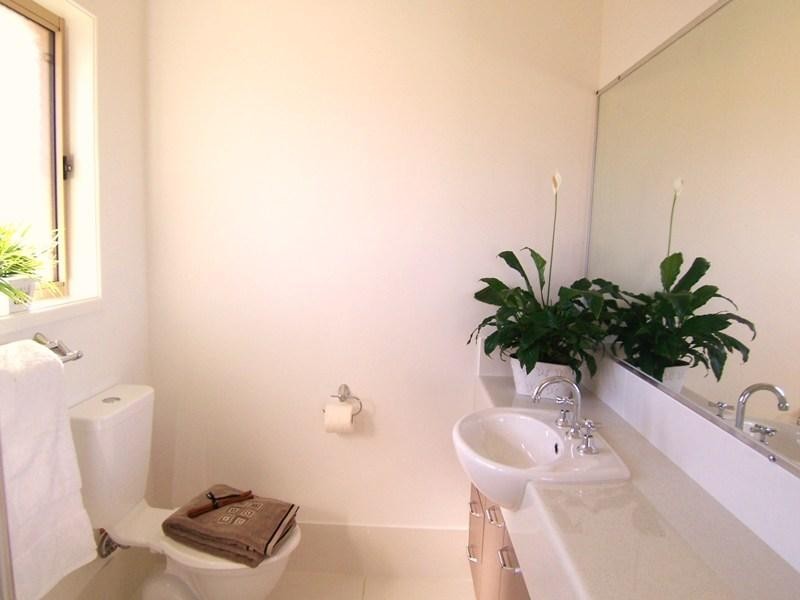 6 Jade Court, Little Mountain QLD 4551