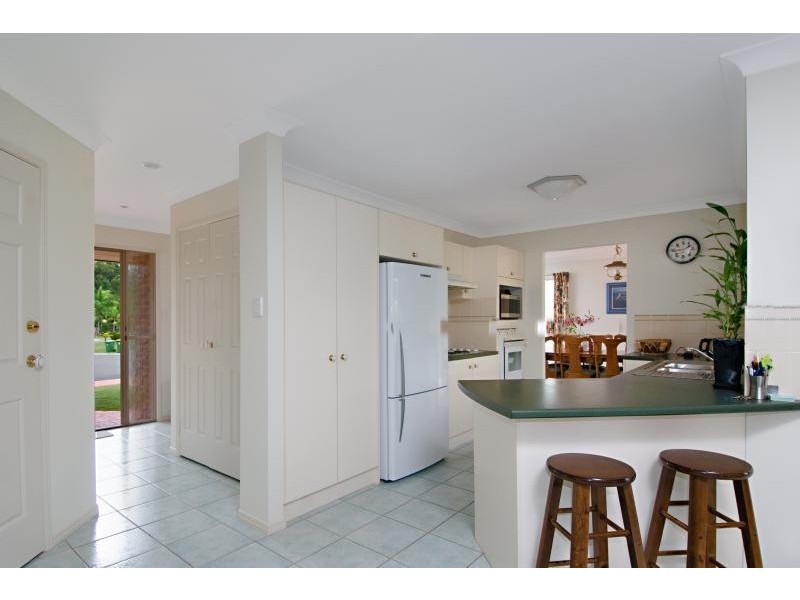 6 Rhodes Place, Aroona QLD 4551