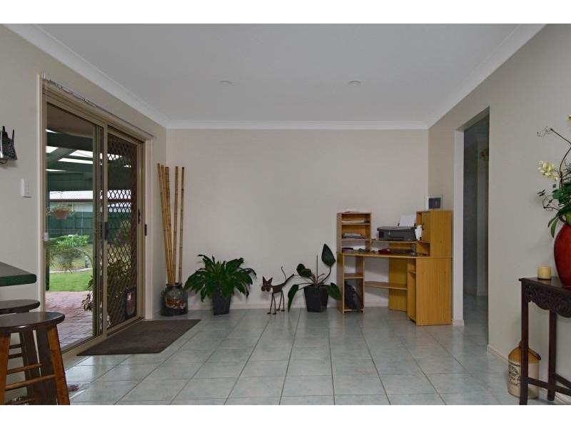 6 Rhodes Place, Aroona QLD 4551