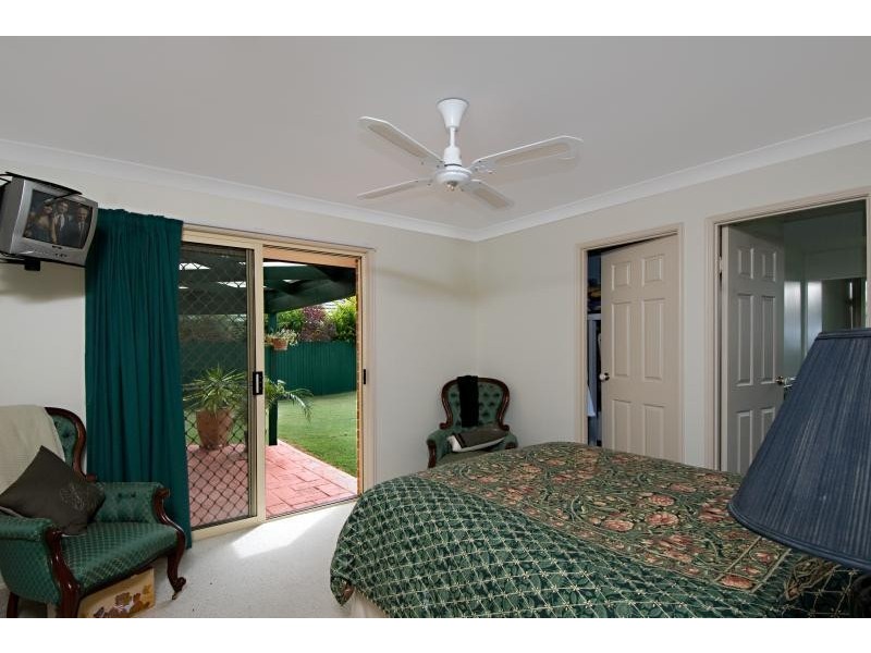 6 Rhodes Place, Aroona QLD 4551