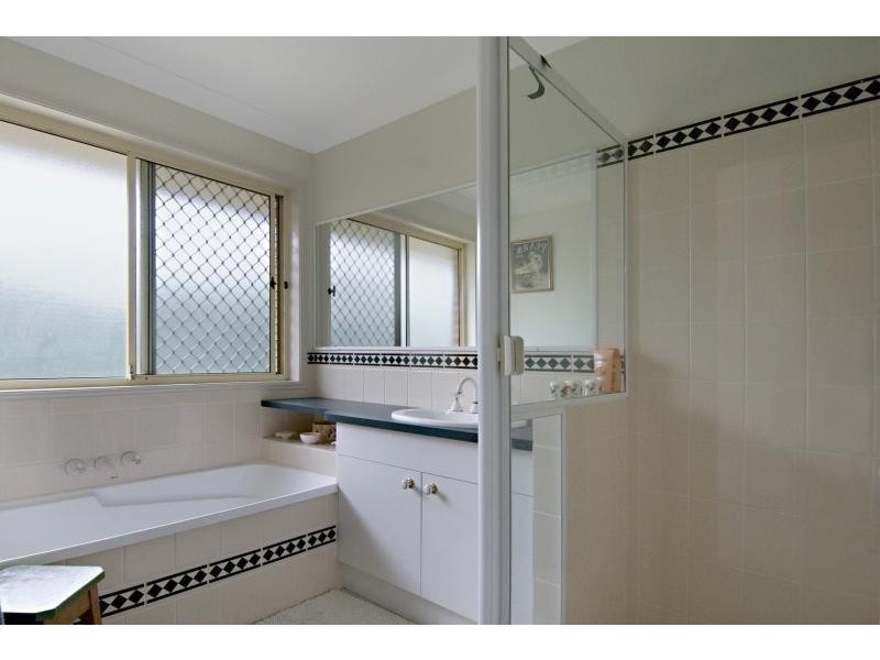 6 Rhodes Place, Aroona QLD 4551